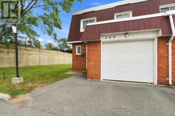 94 - 249 Romulus Private, Ottawa, ON, photo 2