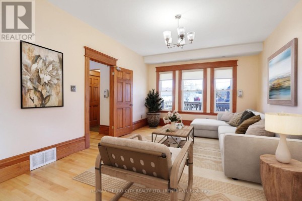 94 Argyle Street N, Renfrew, ON, photo 3