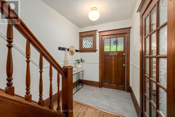 Laundry room - 94 Briscoe Street E, London South, ON N6C1X2 Photo 3