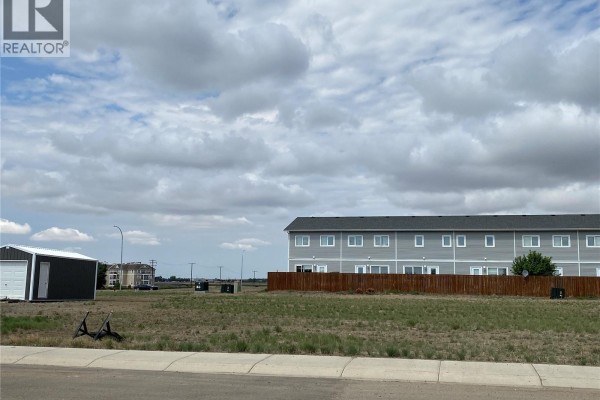 94 Brookhollow Boulevard, Kindersley, SK S0L1S1 Photo 2