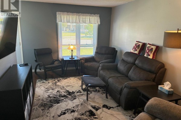 Bedroom 2 - 94 Carriage Road, St  Catharines, ON L2P3S8 Photo 4