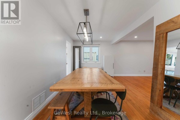Dining room - 94 Fieldgate Drive, Ottawa, ON K2J1T9 Photo 4