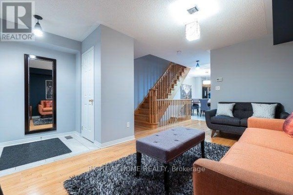 Den - 94 Jim Baird Mews, Toronto, ON M3L0C4 Photo 4