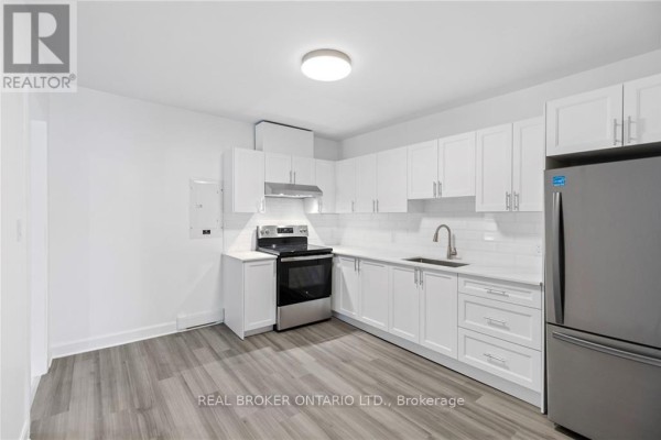 94 King Street W, Brockville, ON K6V3P9 Photo 3