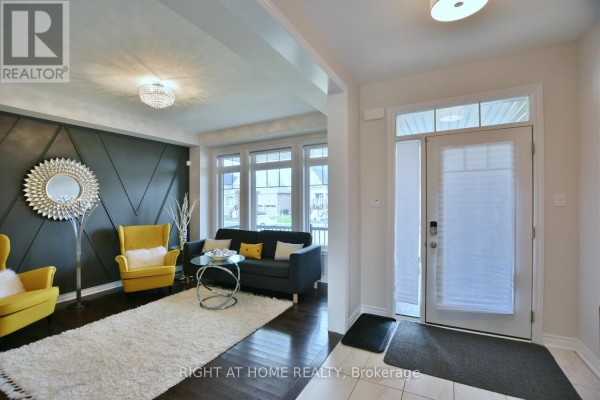 Family room - 94 Kirby Avenue, Collingwood, ON L9Y4B6 Photo 2