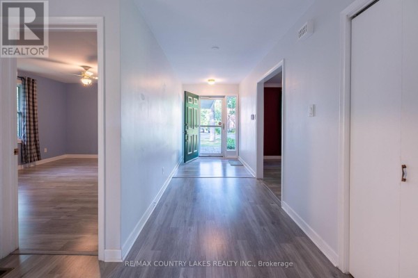 Living room - 94 Laidlaw Street N, Brock, ON L0E1E0 Photo 5