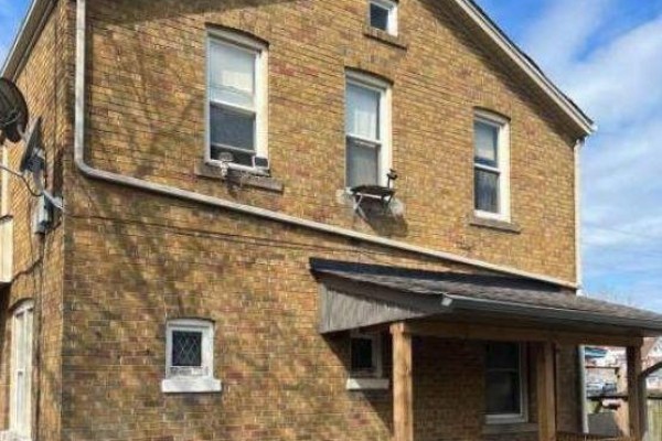 94 Lake Street, St  Catharines, ON, photo 2