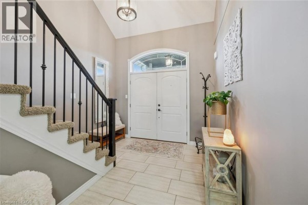 Family room - 94 Maplecrest Drive, Breslau, ON N0B1M0 Photo 5