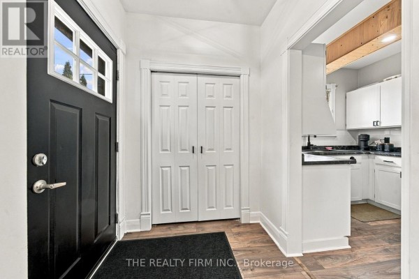 Kitchen - 94 Mckellar Street, Strathroy Caradoc, ON N7G2Y2 Photo 3
