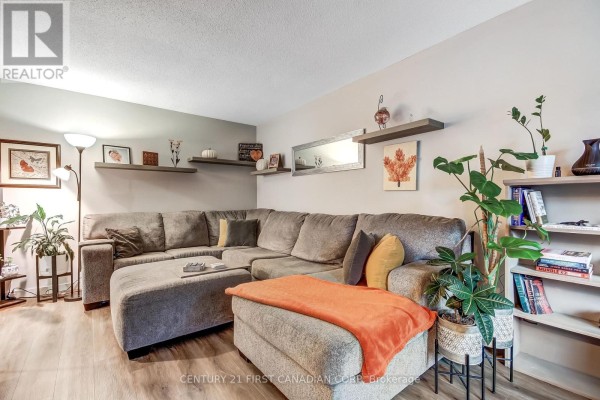 Sunroom - 94 Nicholas Crescent, London South, ON N6E2E9 Photo 3
