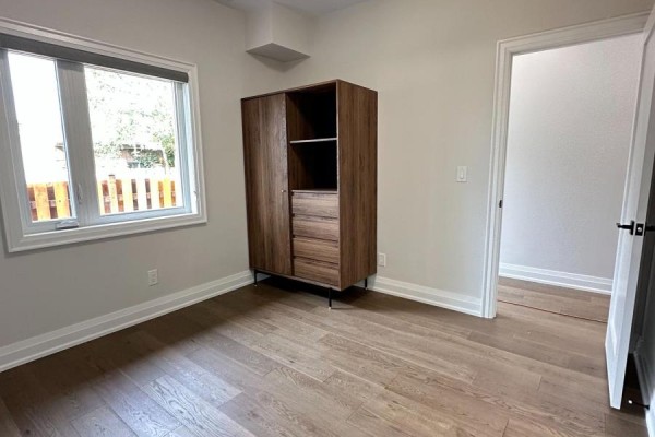 Bedroom 2 - 94 Saint Clarens Avenue, Toronto, ON M6K2S5 Photo 4