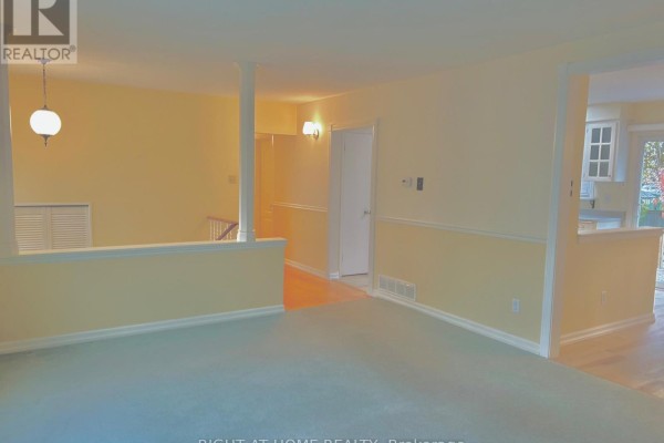 Bedroom 2 - 94 Southdale Drive, Markham, ON L3P1K2 Photo 5