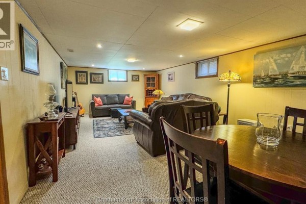 Family room - 94 Stanley Avenue, Chatham, ON N7M3J3 Photo 5