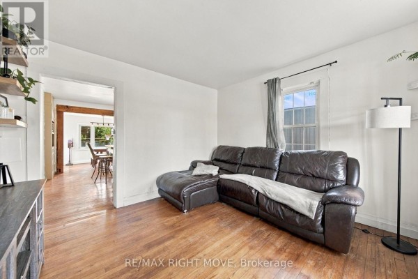 94 Westmount Drive N, Orillia, ON L3V6C2 Photo 5