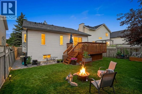 Kitchen - 940 Coventry Drive Ne, Calgary, AB T3K4J6 Photo 2
