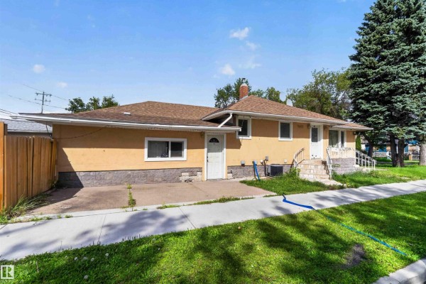 9402 117 Avenue Nw, Edmonton, AB T5G0M4 Photo 5