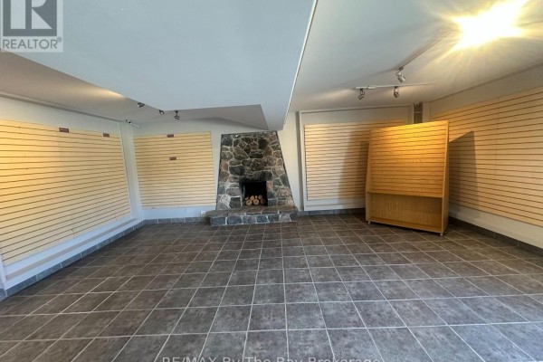 9405 Beachwood Road Highway, Collingwood, ON L9Y3Z1 Photo 2