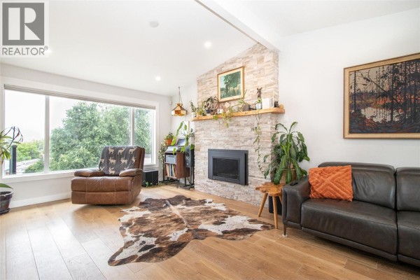 Den - 941 Anders Road, West Kelowna, BC V1Z1K4 Photo 4