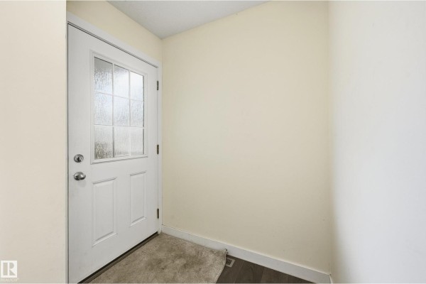 Primary Bedroom - 941 Ebbers Cr Nw, Edmonton, AB T5Y3T9 Photo 5