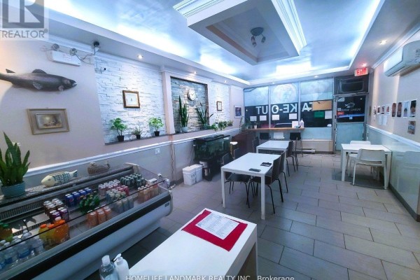 941 Lakeshore Road, Mississauga, ON L5E1E3 Photo 3