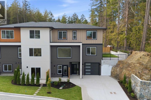 941 Malbec Link, Langford