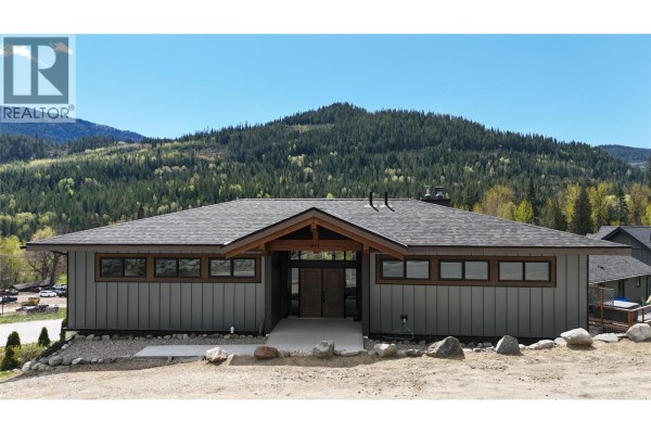 Partial bathroom - 941 Redstone Drive, Rossland, BC V0G1Y0 Photo 2