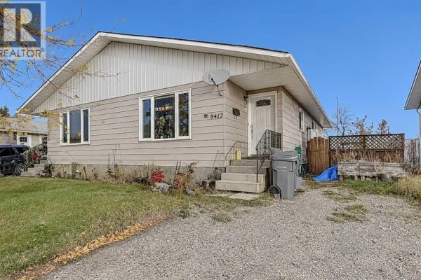 Duplex for sale at 9412 83 Avenue, Grande Prairie, AB - MLS® lK4b8C