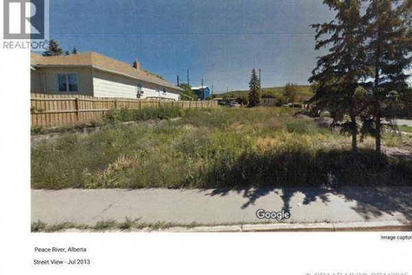 9413/9411 98 Street, Peace River, AB T8S1S4 Photo 2