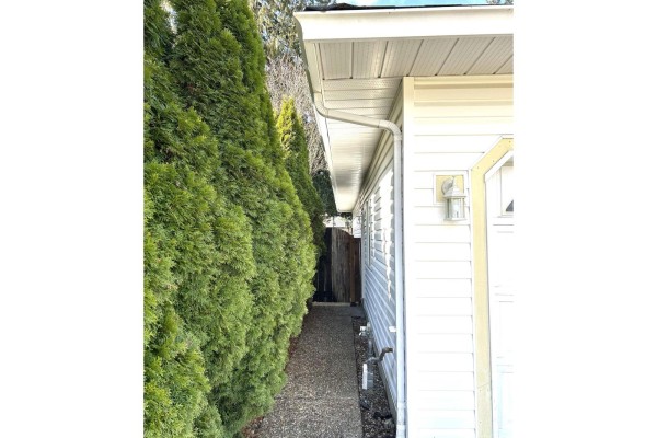 9419 159 Street, Surrey, BC V4N3B9 Photo 5