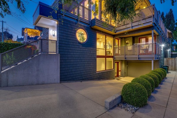 942 Keil Street, White Rock, BC V4B4V7 Photo 2