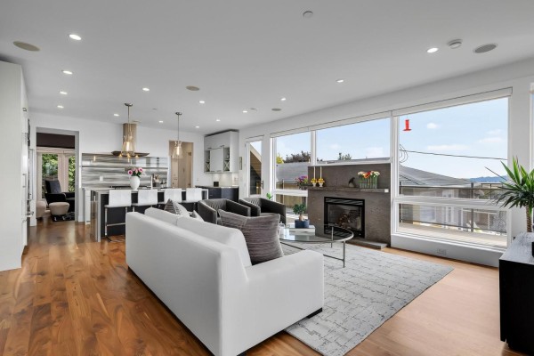 942 Keil Street, White Rock, BC V4B4V7 Photo 4
