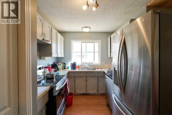 Bedroom - 9424 123 Avenue, Grande Prairie, AB T8V5Y5 Photo 2