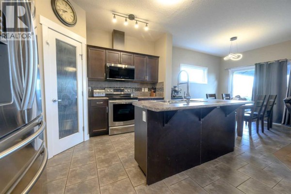 Foyer - 9433 88 Street, Grande Prairie, AB T8X0H2 Photo 3