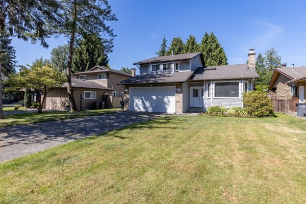 9435 149a Street, Surrey, BC V3R7V6 Photo 2
