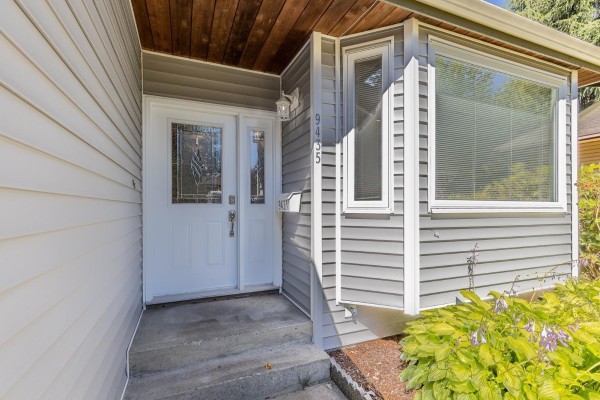 9435 149a Street, Surrey, BC V3R7V6 Photo 3
