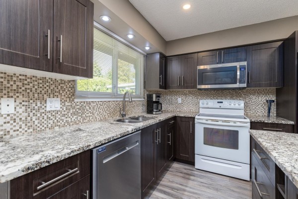 9435 149a Street, Surrey, BC V3R7V6 Photo 4