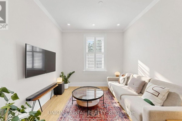 944 Dundas Street E, Toronto, ON, photo 3