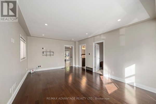 Laundry room - 945 Colborne Street, London East, ON N6A4A5 Photo 4