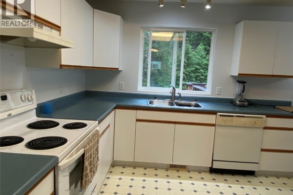 Other - 945 Pine Crescent, Genelle, BC V0G1G0 Photo 4