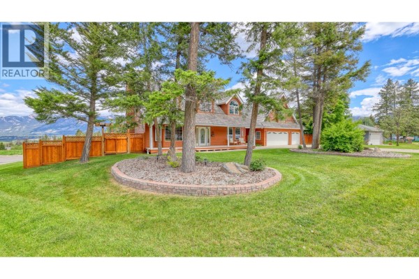 945 Westridge Way, Invermere, BC, photo 3