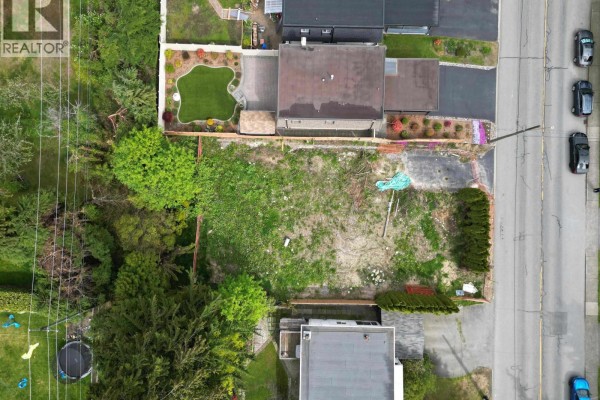 946 Montroyal Boulevard, North Vancouver, BC, photo 3