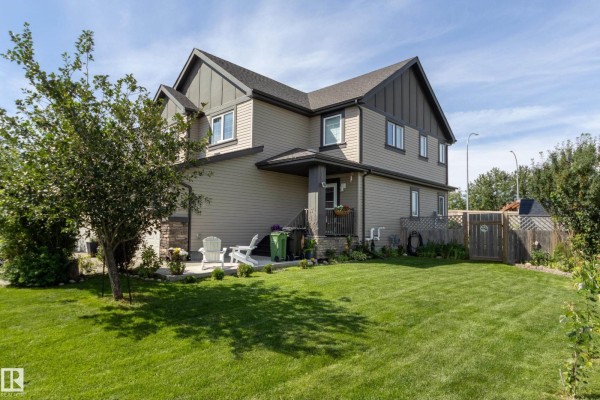 Family room - 9462 230 St Nw, Edmonton, AB T5T7B5 Photo 4
