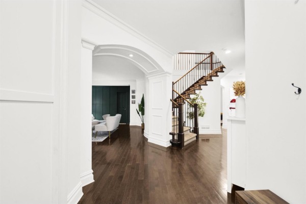 9467 163 Street, Surrey, BC V4N3C5 Photo 3