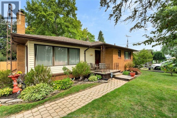 4pc Bathroom - 9467 Longwoods Road, Chatham Township, ON N7M5J7 Photo 4