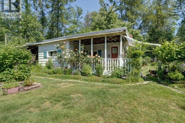 947 North Road, Gibsons, BC, photo 3
