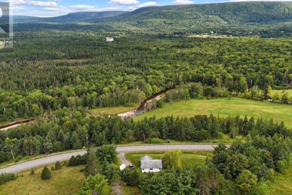 Primary Bedroom - 948 Big Baddeck Road, Big Baddeck, NS B0E1B0 Photo 5