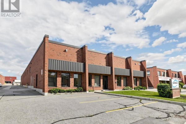 949 Kamato Road, Mississauga, ON, photo 2