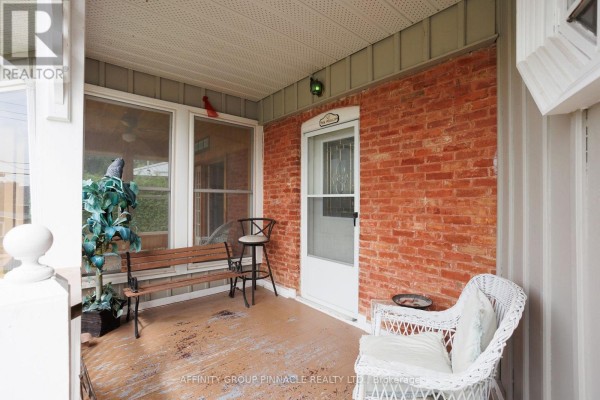 Kitchen - 95 Bond Street E, Kawartha Lakes, ON K0M1N0 Photo 5