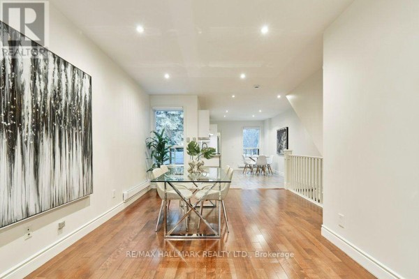 Kitchen - 95 Browning Avenue, Toronto, ON M4K1W2 Photo 5