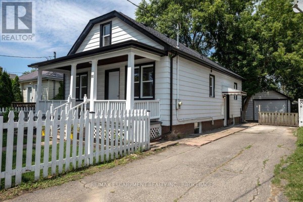 4pc Bathroom - 95 Chetwood Street, St  Catharines, ON L2S2A6 Photo 2